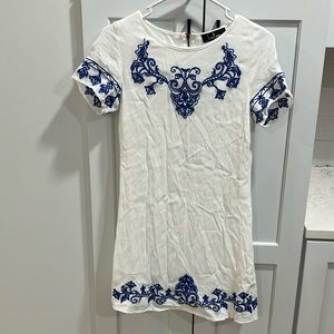 Lulu’s Women’s Blue Ivory Tale To Tell Embroidered Lined Shift Mini Dress
